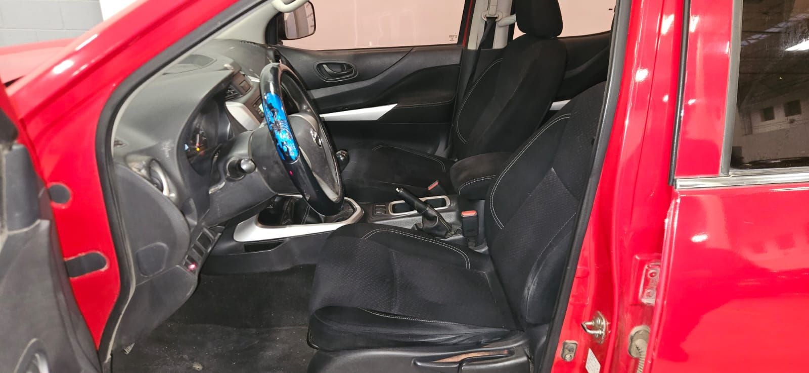 2018 Nissan NP300 Doble Cabina 2.5 SE Paq Seguridad Mt