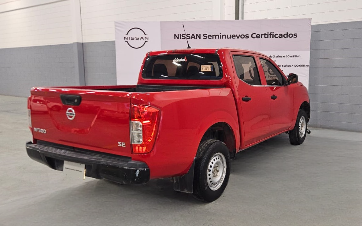 2018 Nissan NP300 Doble Cabina 2.5 SE Paq Seguridad Mt