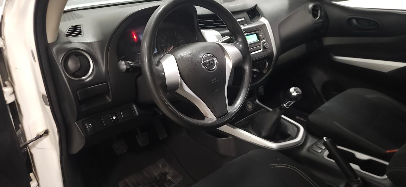 2020 Nissan NP300 Frontier 2.5 Xe Aa Mt