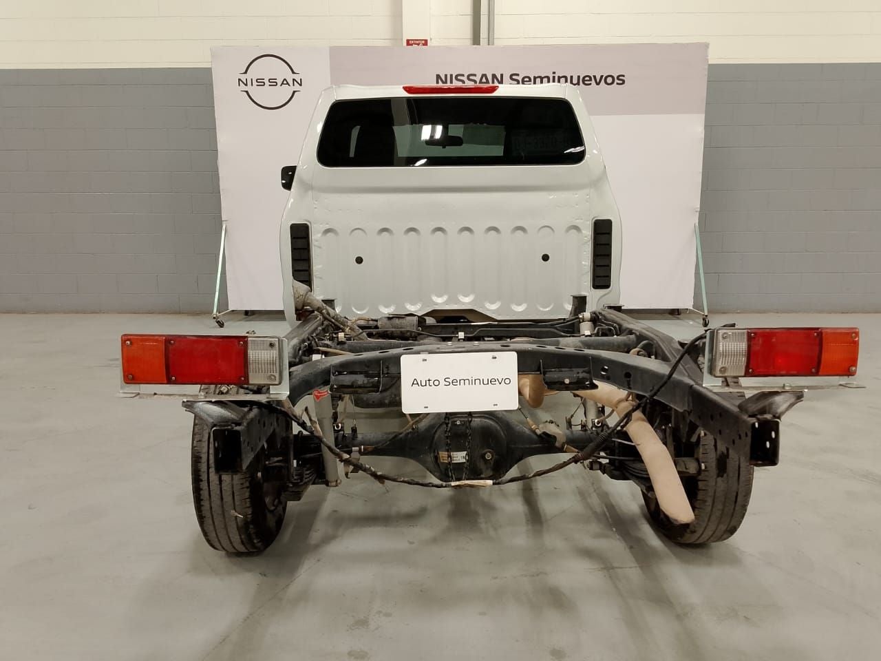 2023 Nissan NP300 2.5 Chasis AC Mt