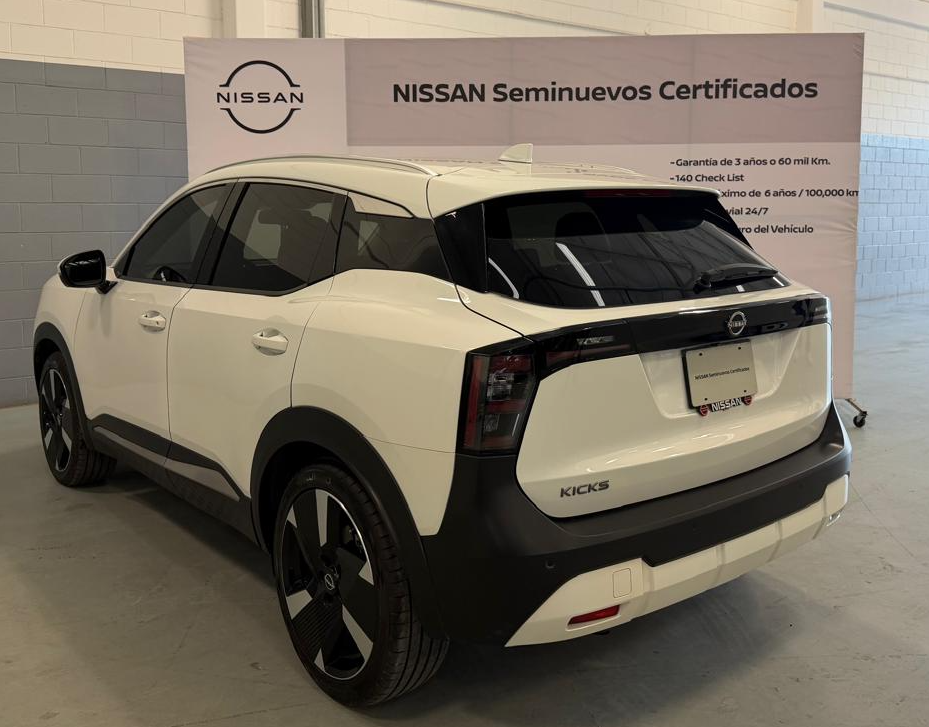 2025 Nissan Kicks 2.0 Platinum At