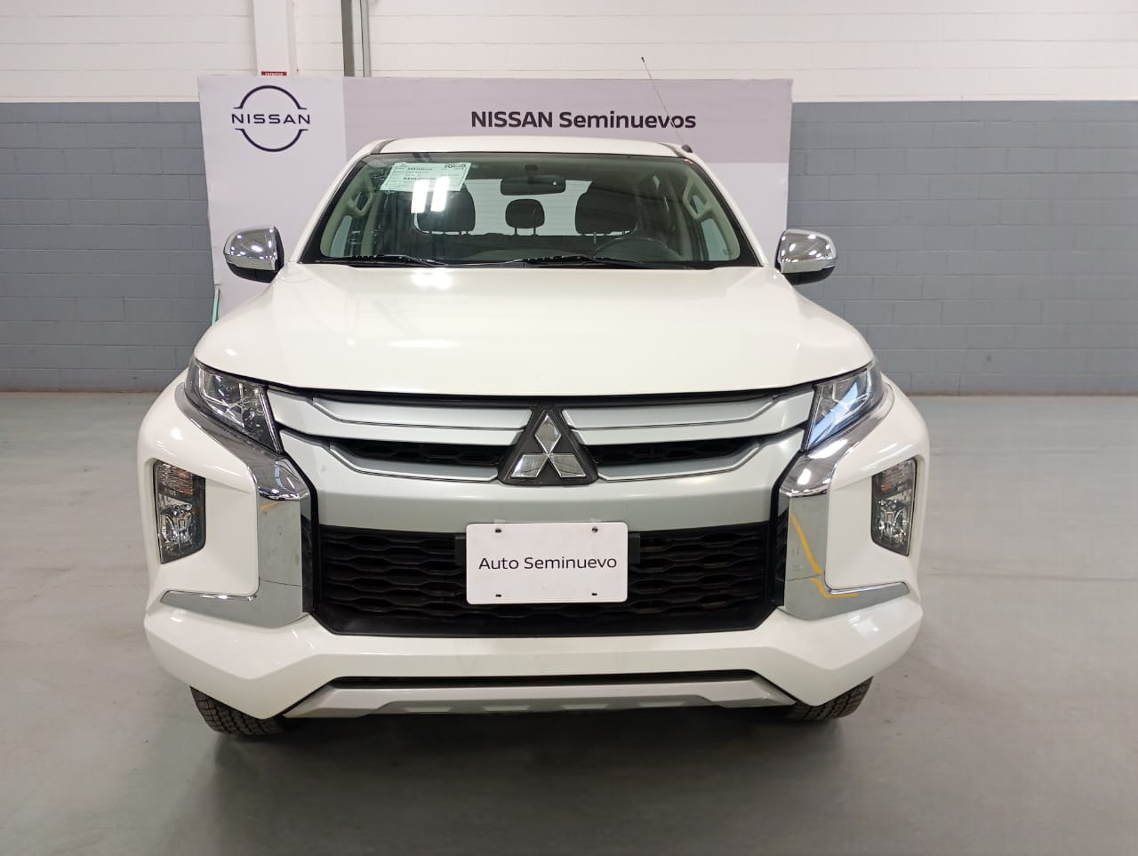 2023 Mitsubishi L200 2.4 Glx Cabina Doble 4x2 Mt