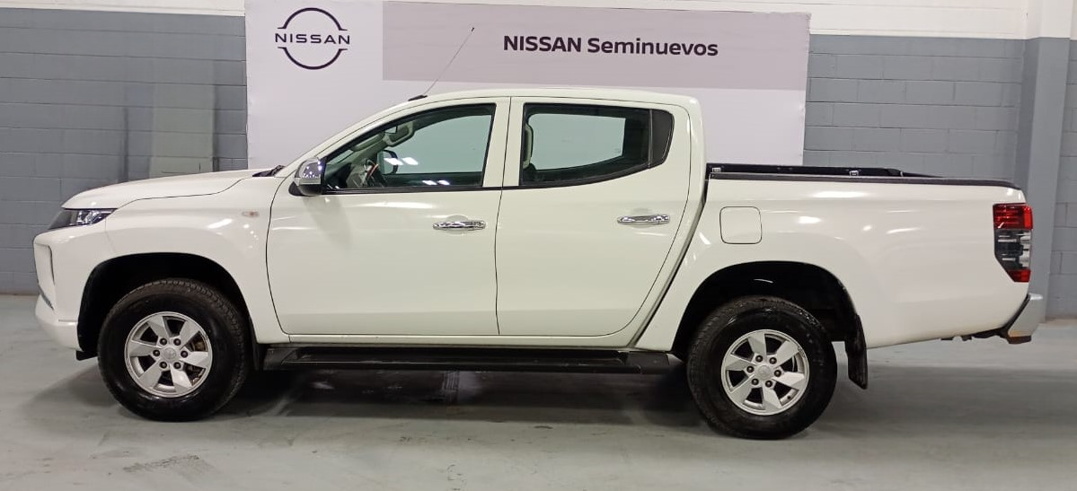 2023 Mitsubishi L200 2.4 Glx Cabina Doble 4x2 Mt